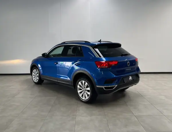 Volkswagen T-Roc 2021 - 15500 EUR, 116000 km - AUTO.MOTO.pt - 116000km - foto 5 de 19