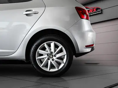 SEAT Ibiza 2015 - 11950 EUR, 80000 km - AUTO.MOTO.pt - 80000km - foto 45 de 60