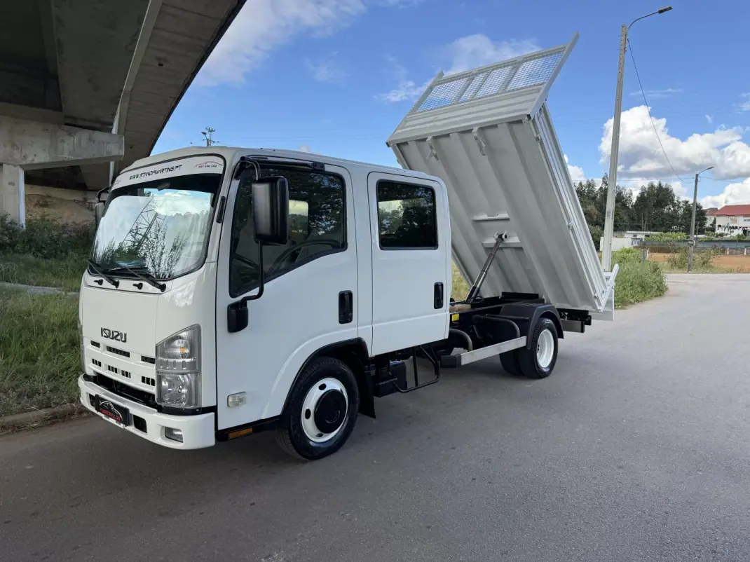 Isuzu 2013 - 23490 EUR, 102000 km - AUTO.MOTO.pt - 102000km - foto 1 de 26