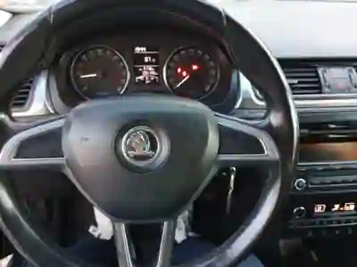 Skoda Rapid Spaceback 2014 — foto 5 de 6