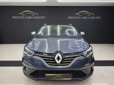 Renault Mégane Sport Tourer 2018 - 14450 EUR, 246155 km - AUTO.MOTO.pt - 246155km - foto 8 de 37
