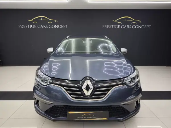 Renault Mégane Sport Tourer 2018 - 14450 EUR, 246155 km - AUTO.MOTO.pt - 246155km - foto 8 de 37