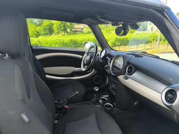 MINI Clubman 2013 - 9000 EUR, 185000 km - AUTO.MOTO.pt - 185000km - foto 11 de 12