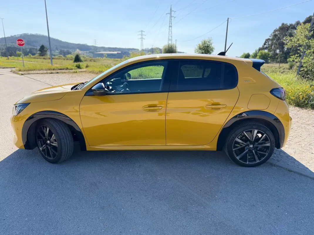 Peugeot 208 2022 - 16900 EUR, 69600 km - AUTO.MOTO.pt - 69600km - foto 4 de 21