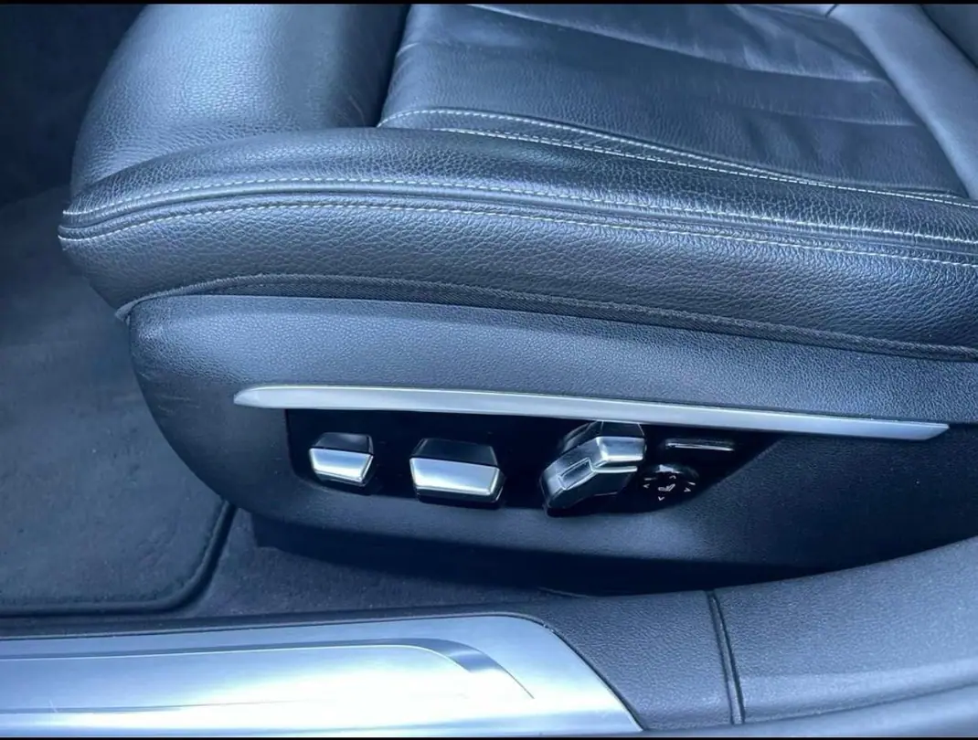 BMW 730 2017 - 31900 EUR, 196000 km - AUTO.MOTO.pt - 196000km - foto 14 de 15