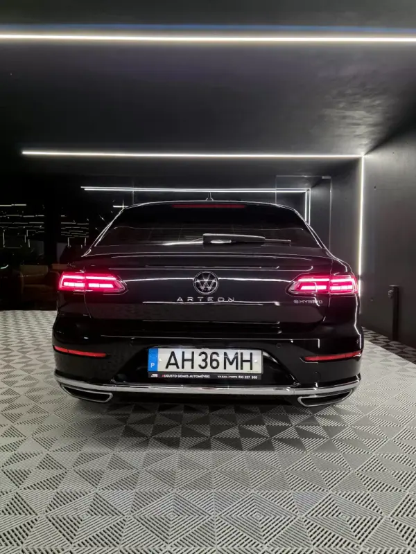 Volkswagen Arteon Shooting Brake 2021 - 27750 EUR, 98000 km - AUTO.MOTO.pt - 98000km - foto 4 de 22