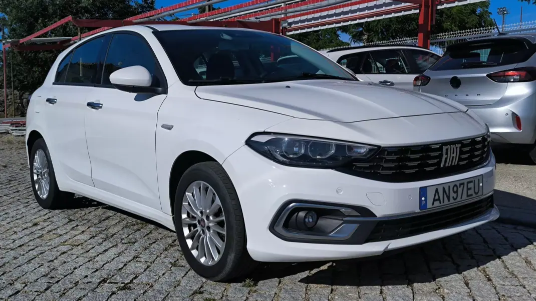 Fiat Tipo 2021 - 12450 EUR, 123360 km - AUTO.MOTO.pt - 123360km - foto 4 de 11