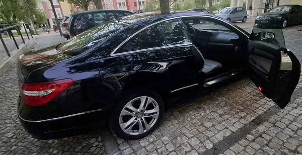 Mercedes-Benz E 250 2009 — foto 3 de 11