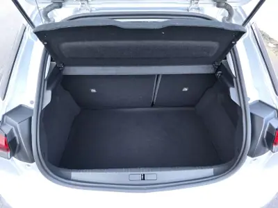 Opel Corsa 2024 - 18590 EUR, 38000 km - AUTO.MOTO.pt - 38000km - foto 33 de 34