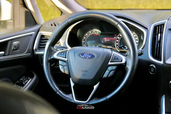 Ford S-Max 2016 - 28900 EUR, 137000 km - AUTO.MOTO.pt - 137000km - foto 28 de 35