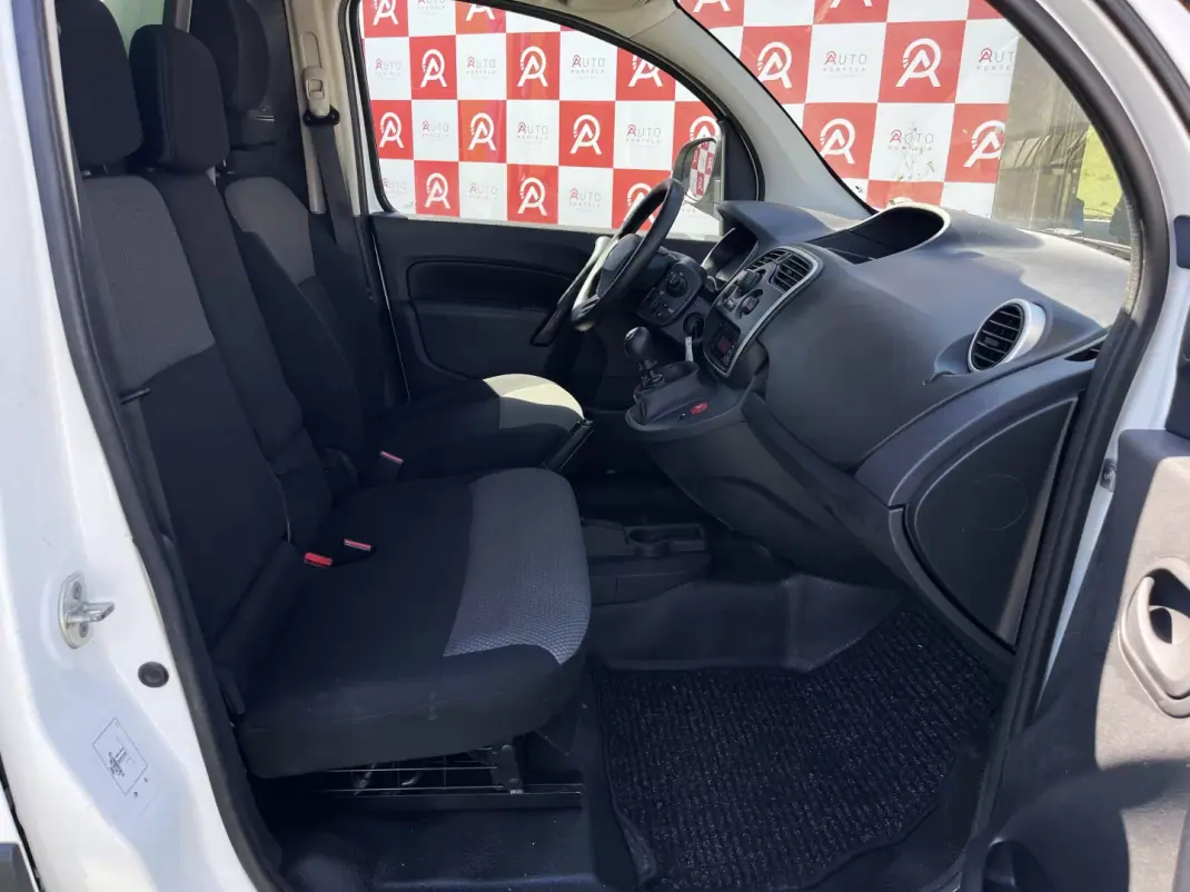 Renault 2021 - 14990 EUR, 90915 km - AUTO.MOTO.pt - 90915km - foto 11 de 17