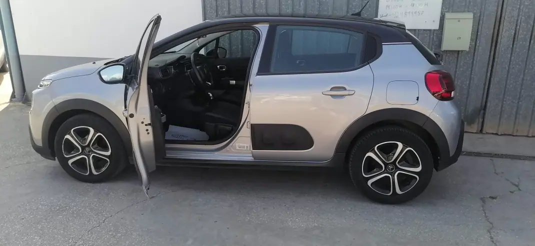 Citroën C3 2018 - 13200 EUR, 80300 km - AUTO.MOTO.pt - 80300km - foto 8 de 15