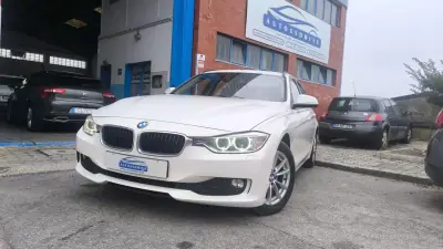 BMW 318 2014 - 219000km