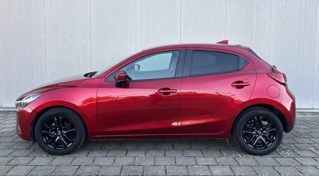Mazda 2 2019 - 13900 EUR, 81000 km - AUTO.MOTO.pt - 81000km - foto 2 de 35