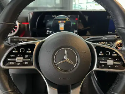 Mercedes-Benz CLA 180 2020 - 26600 EUR, 94040 km - AUTO.MOTO.pt - 94040km - foto 20 de 24