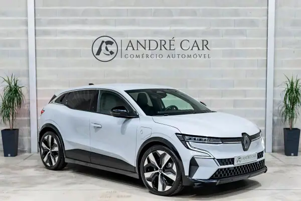 Renault Mégane E-Tech 2023 - 26950 EUR, 41550 km - AUTO.MOTO.pt - 41550km - foto 2 de 50
