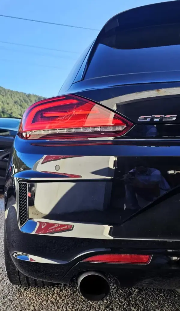 Volkswagen Scirocco 2015 - 25000 EUR, 125000 km - AUTO.MOTO.pt - 125000km - foto 16 de 28