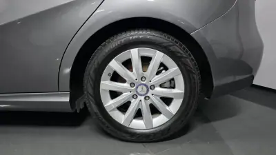 Mercedes-Benz B 180 2017 - 15990 EUR, 120000 km - AUTO.MOTO.pt - 120000km - foto 24 de 27