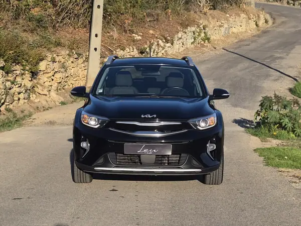 Kia Stonic 2022 — foto 2 de 31
