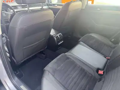 Volkswagen Passat Variant 2019 - 18900 EUR, 258985 km - AUTO.MOTO.pt - 258985km - foto 24 de 27