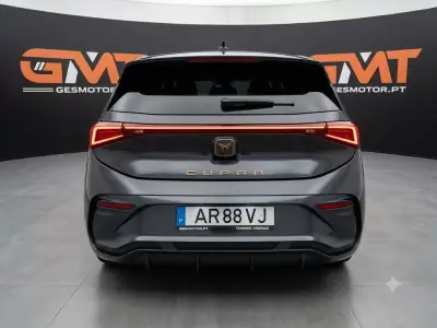 Cupra Born 2022 - 24900 EUR, 77000 km - AUTO.MOTO.pt - 77000km - foto 3 de 16