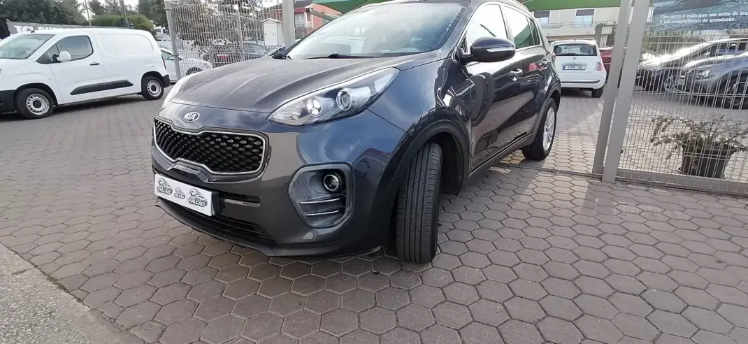 Kia Sportage 2018 - 17800 EUR, 67300 km - AUTO.MOTO.pt - 67300km - foto 10 de 21