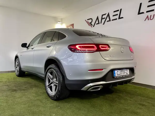 Mercedes-Benz GLC 300 2020 - 43750 EUR, 97000 km - AUTO.MOTO.pt - 97000km - foto 9 de 32
