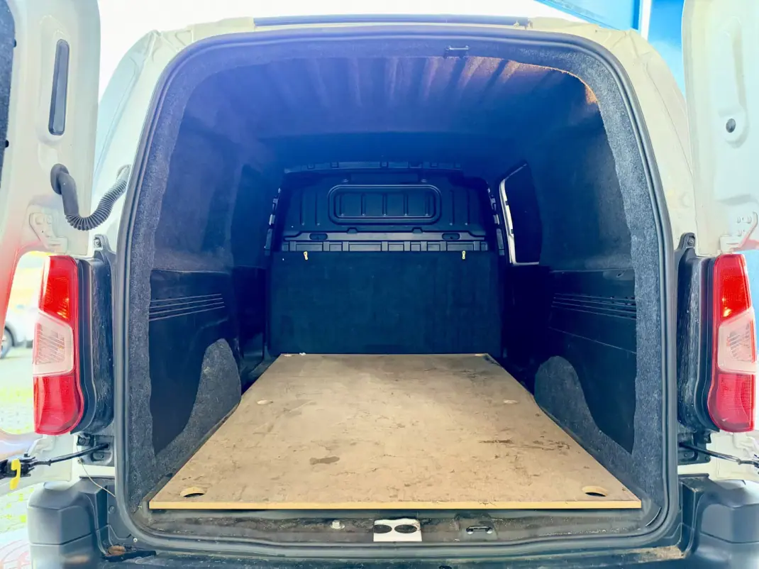 Toyota Proace 2024 - 18950 EUR, 28000 km - 28000km - foto 18 de 19