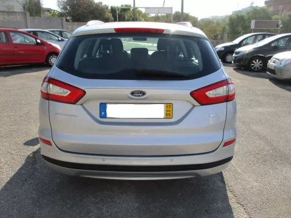 Ford Mondeo SW 2017 - 12750 EUR, 152000 km - AUTO.MOTO.pt - 152000km - foto 7 de 15