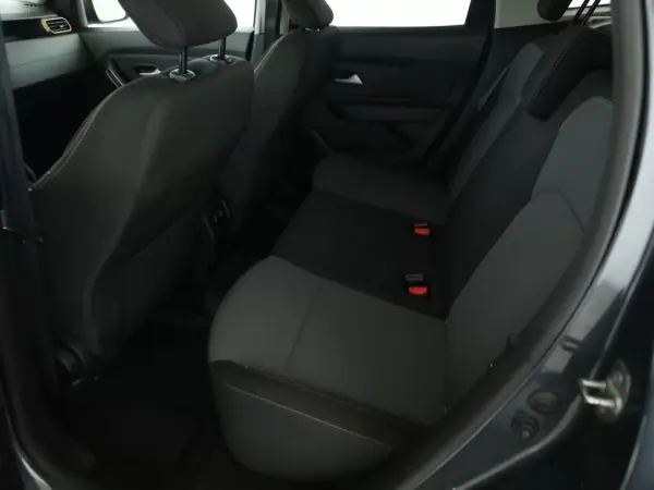 Dacia Duster 2024 - 23600 EUR, 21540 km - AUTO.MOTO.pt - 21540km - foto 6 de 30