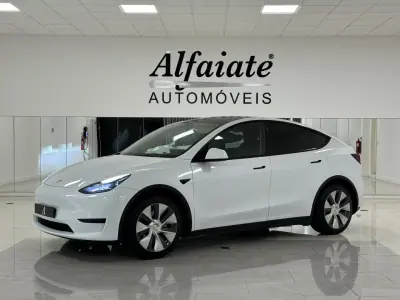 Tesla Model Y 2022 - 34890 EUR, 49800 km - AUTO.MOTO.pt - 49800km - foto 18 de 32