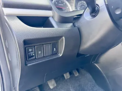 Suzuki Swift 2015 - 8990 EUR, 178000 km - AUTO.MOTO.pt - 178000km - foto 12 de 28