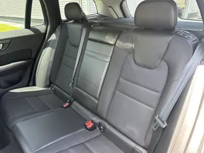Volvo V60 2020 - 20900 EUR, 100000 km - AUTO.MOTO.pt - 100000km - foto 25 de 59