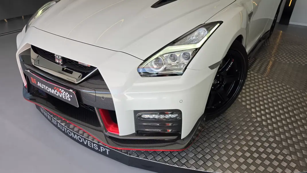 Nissan GT-R 2017 - 300000 EUR, 30685 km - 30685km - foto 29 de 69