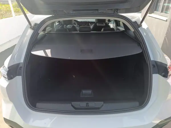Peugeot 308 2022 - 18500 EUR, 156801 km - AUTO.MOTO.pt - 156801km - foto 28 de 32