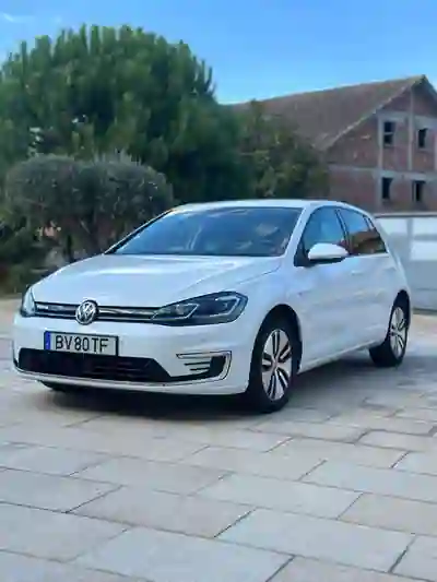 Volkswagen e-Golf 2019 - 12500 EUR, 104000 km - 104000km - foto 4 de 6