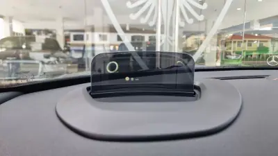 MINI Cooper 2023 - 37500 EUR, 2186 km - AUTO.MOTO.pt - 2186km - foto 10 de 20
