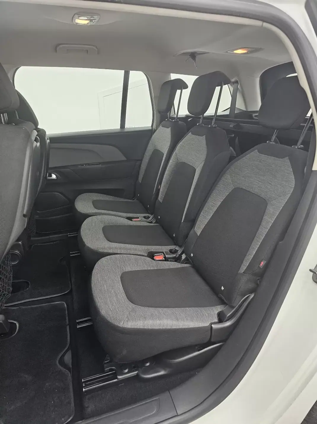 Citroën C4 Grand Picasso 2018 - 13650 EUR, 245556 km - 245556km - foto 35 de 43