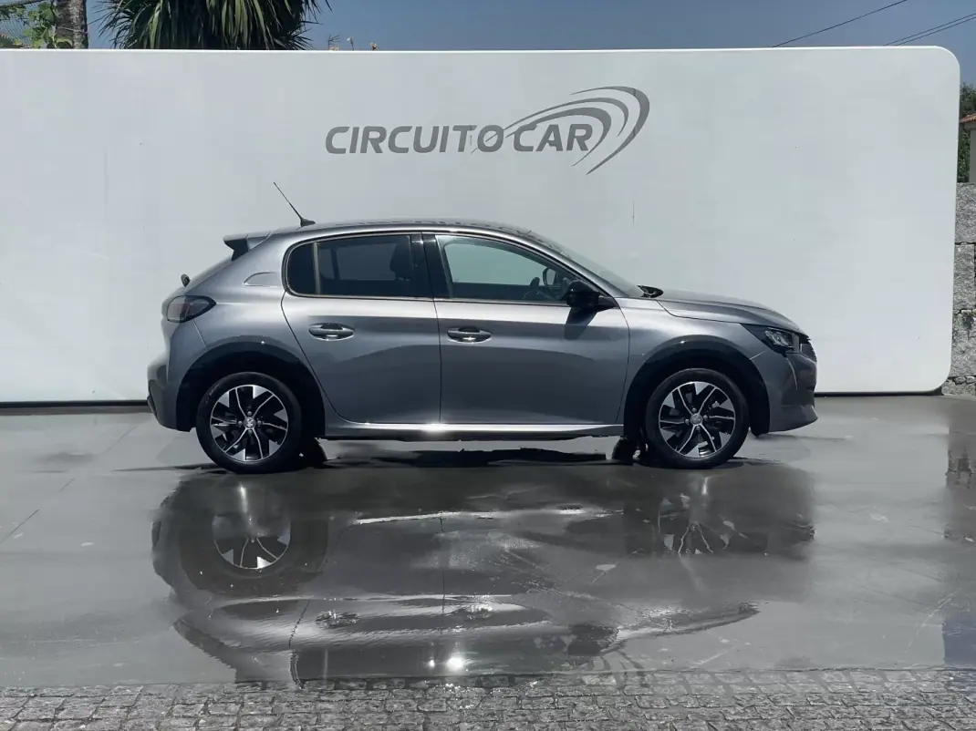 Peugeot e-208 2023 - 18500 EUR, 57554 km - 57554km - foto 8 de 39