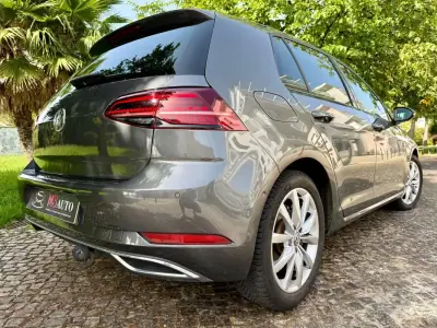 Volkswagen Golf 2018 - 17490 EUR, 134500 km - AUTO.MOTO.pt - 134500km - foto 25 de 38