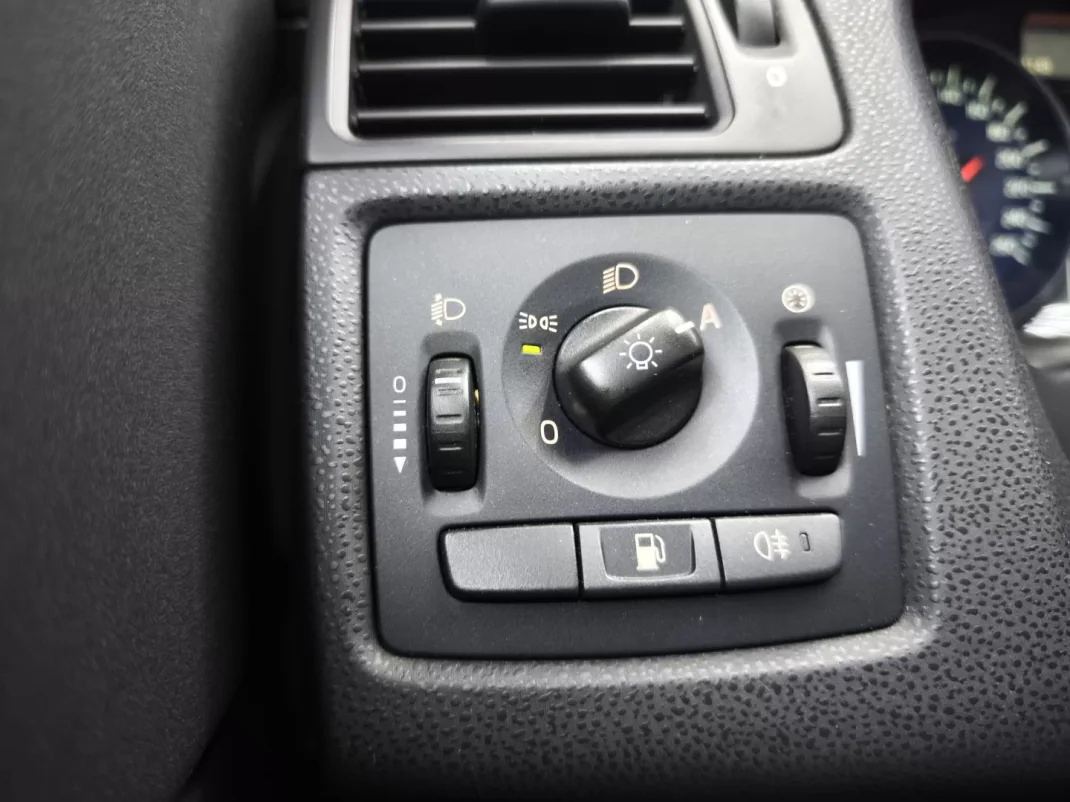 Volvo C30 2012 - 10950 EUR, 265888 km - AUTO.MOTO.pt - 265888km - foto 30 de 35