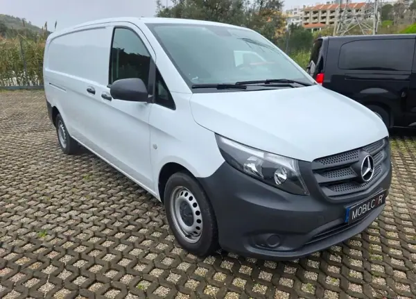 Mercedes-Benz 2021 - 24500 EUR, 65466 km - AUTO.MOTO.pt - 65466km - foto 11 de 17