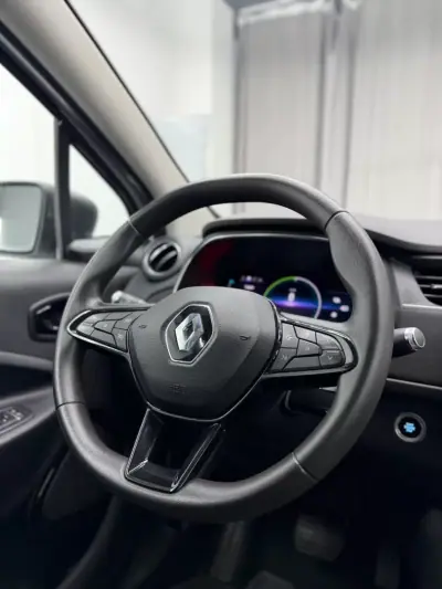 Renault Zoe 2020 - 15750 EUR, 43000 km - 43000km - foto 15 de 18