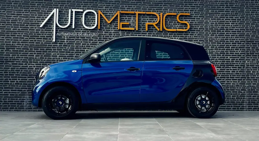 Smart ForFour 2018 - 11500 EUR, 91000 km - AUTO.MOTO.pt - 91000km - foto 4 de 13