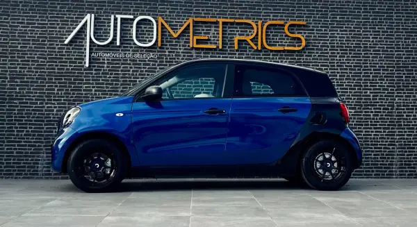 Smart ForFour 2018 - 11500 EUR, 91000 km - AUTO.MOTO.pt - 91000km - foto 4 de 13