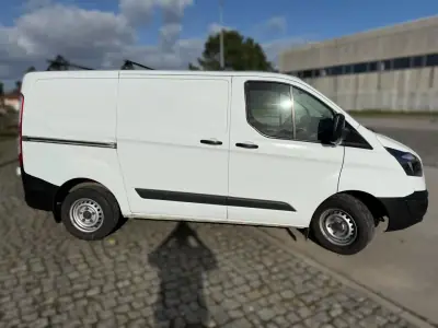 Ford TRANSIT CUSTOM 2.0 L2 H2 2.0 130 CV 2015 - 16500 EUR, 117500 km - AUTO.MOTO.pt - 117500km - foto 3 de 16