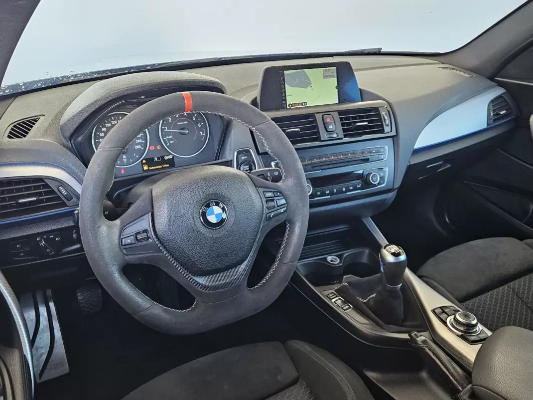 BMW 118 2013 - 10750 EUR, 199000 km - 199000km - foto 8 de 9