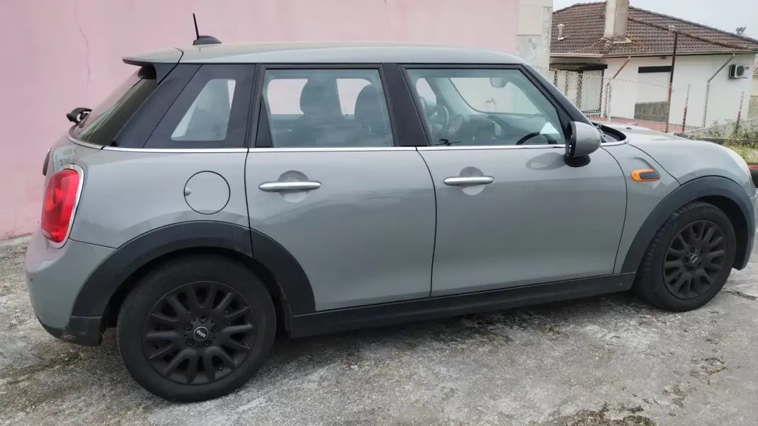 MINI 5 Portas 2016 - 8999 EUR, 224000 km - AUTO.MOTO.pt - 224000km - foto 4 de 32