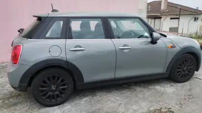 MINI 5 Portas 2016 - 8999 EUR, 224000 km - AUTO.MOTO.pt - 224000km - foto 4 de 32