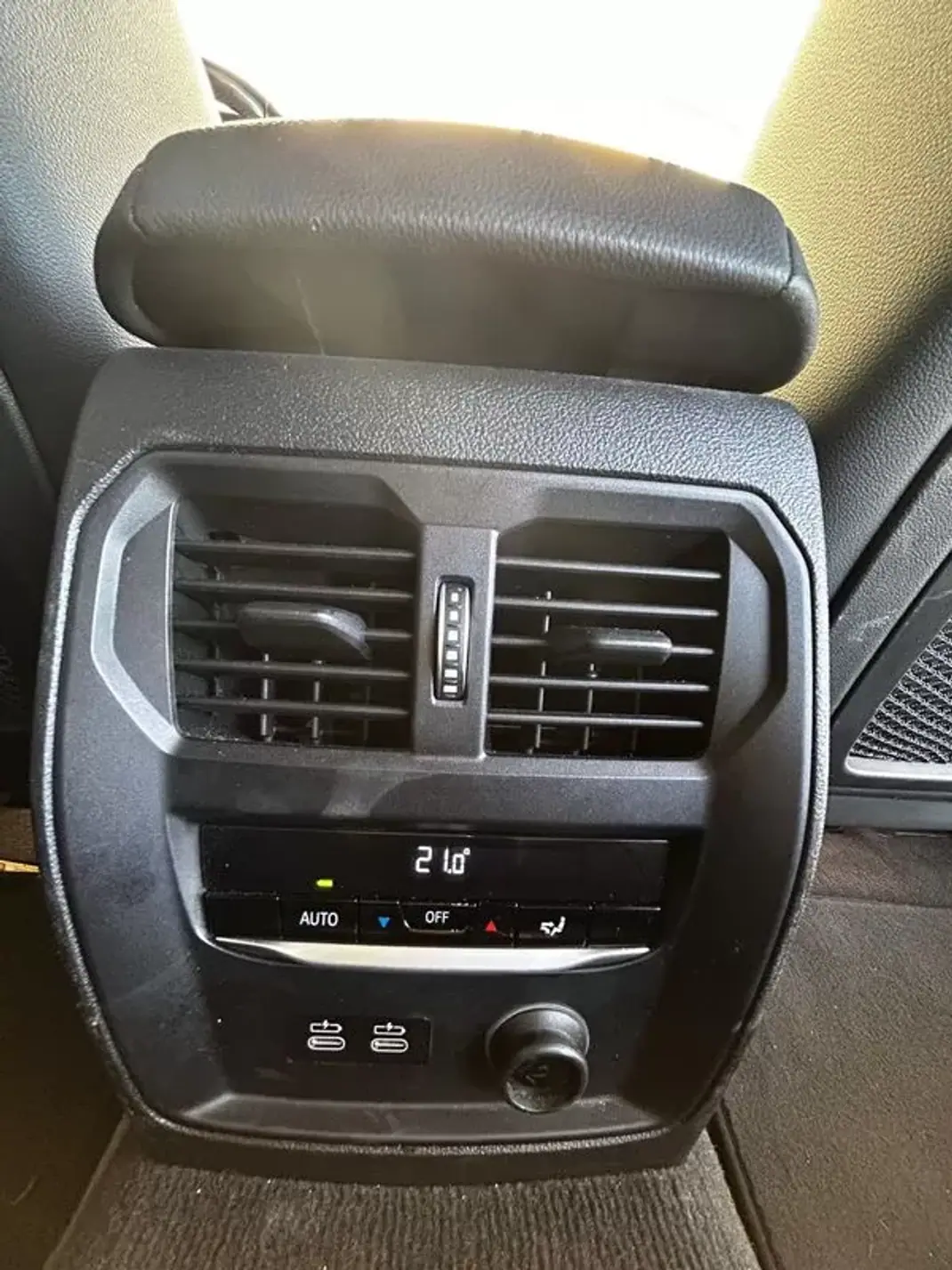 BMW 330 2019 - 30000 EUR, 206305 km - AUTO.MOTO.pt - 206305km - foto 19 de 43